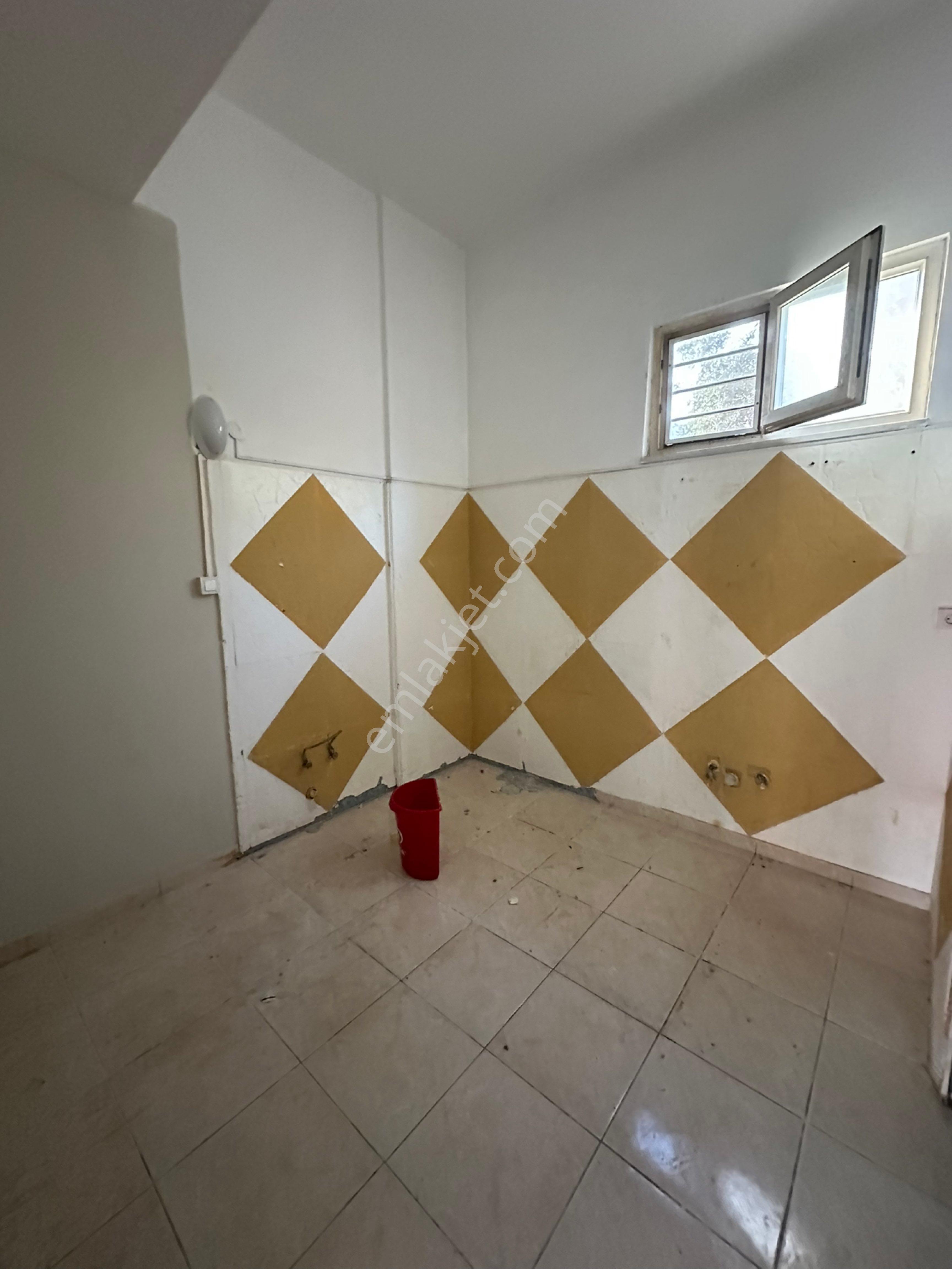 Kadıpaşa’da Cadde Üzeri Kiralık Dükkan - Görsel 10
