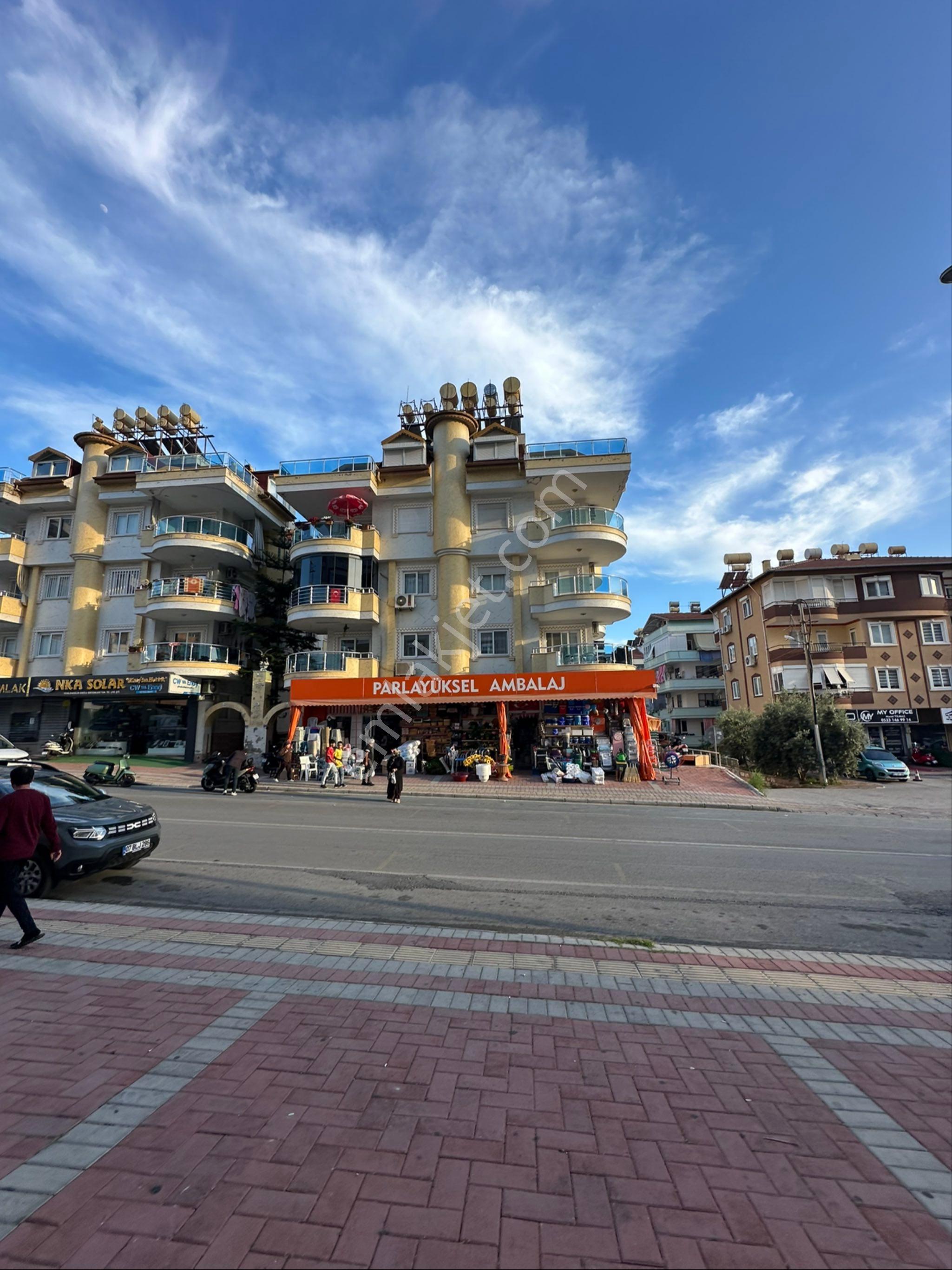 Kadıpaşa’da Cadde Üzeri Kiralık Dükkan - Görsel 15