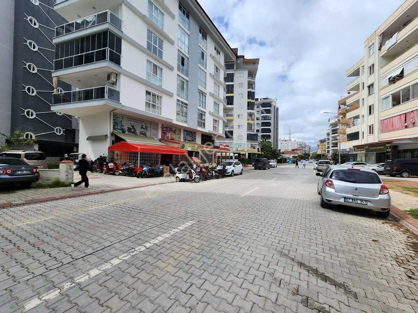 Antalya Alanya Mahmutlar Mah Bulunan 3 Katlı Dükkan Kiraliktir - Görsel 4