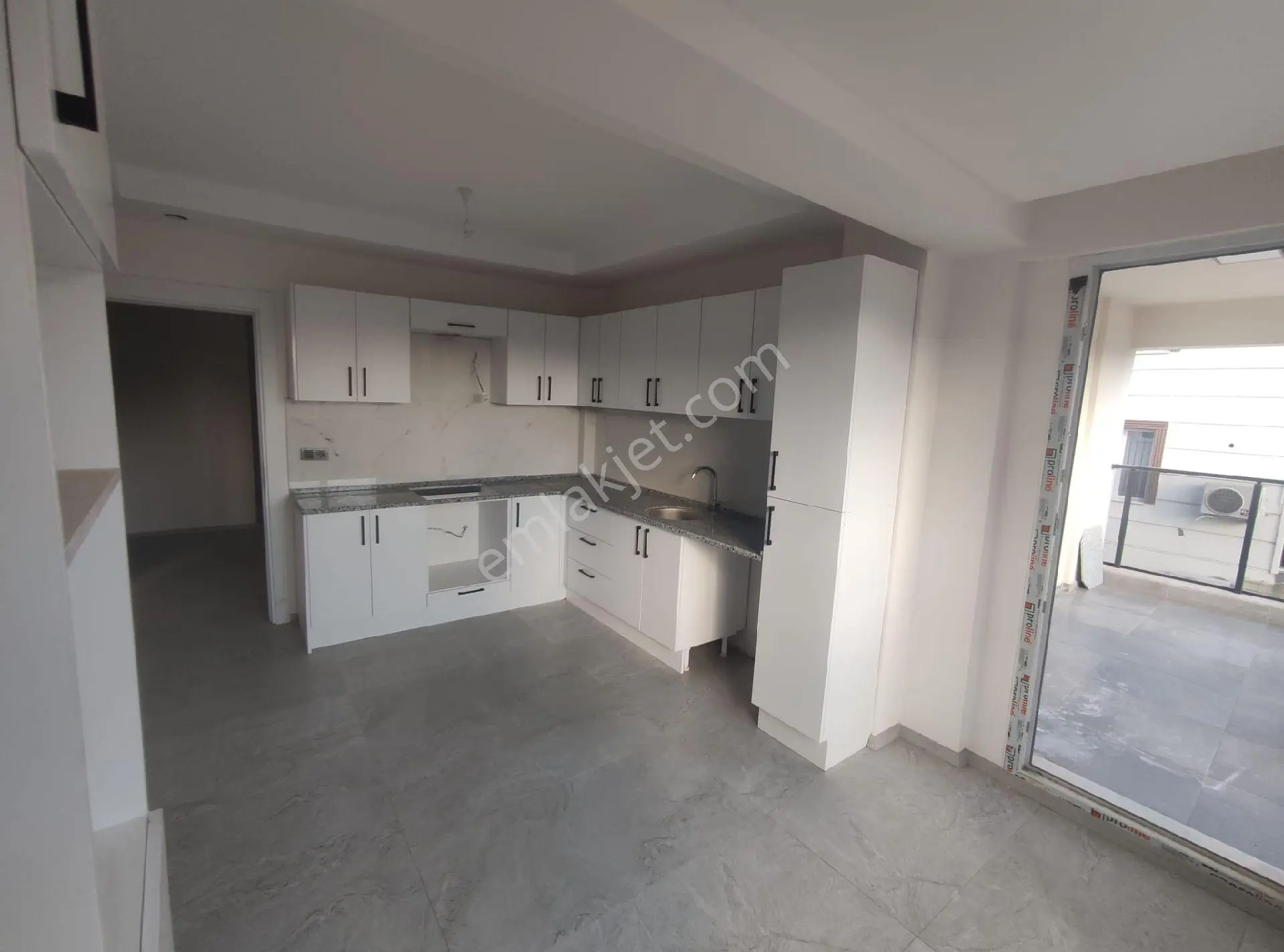 Yeni Mah. 3+1 140m2 Yerden Isıtmalı Otoparklı Önü Açık Daire - Görsel 4