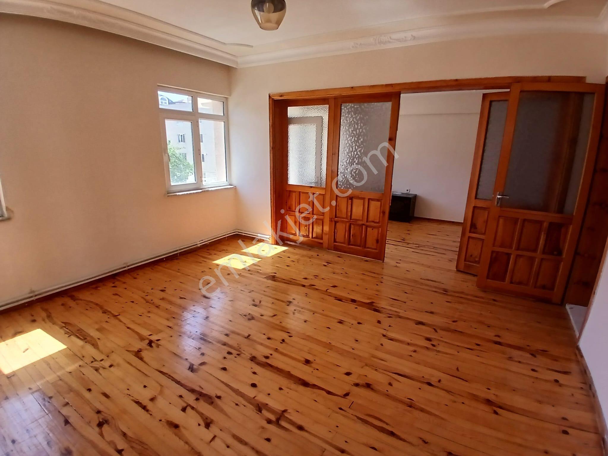 Ender Uysal Gayrimenkulden Kınıklıda 2+1 Geniş Kiralık Arakat Daire.. - Görsel 3