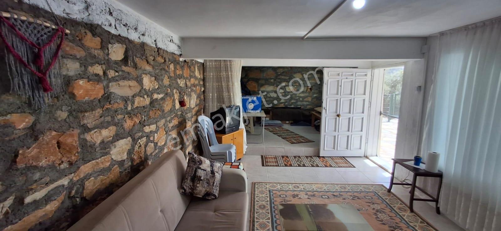 1176 M2 Bahçe İçinde Resmi Tapu Kayıtlı İki Katlı Müstakil Villa - Görsel 6