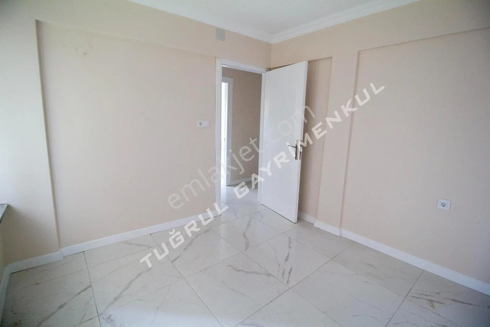 Çırpan Mahallesin'de 3+1 Düz Giriş Daire - Görsel 19