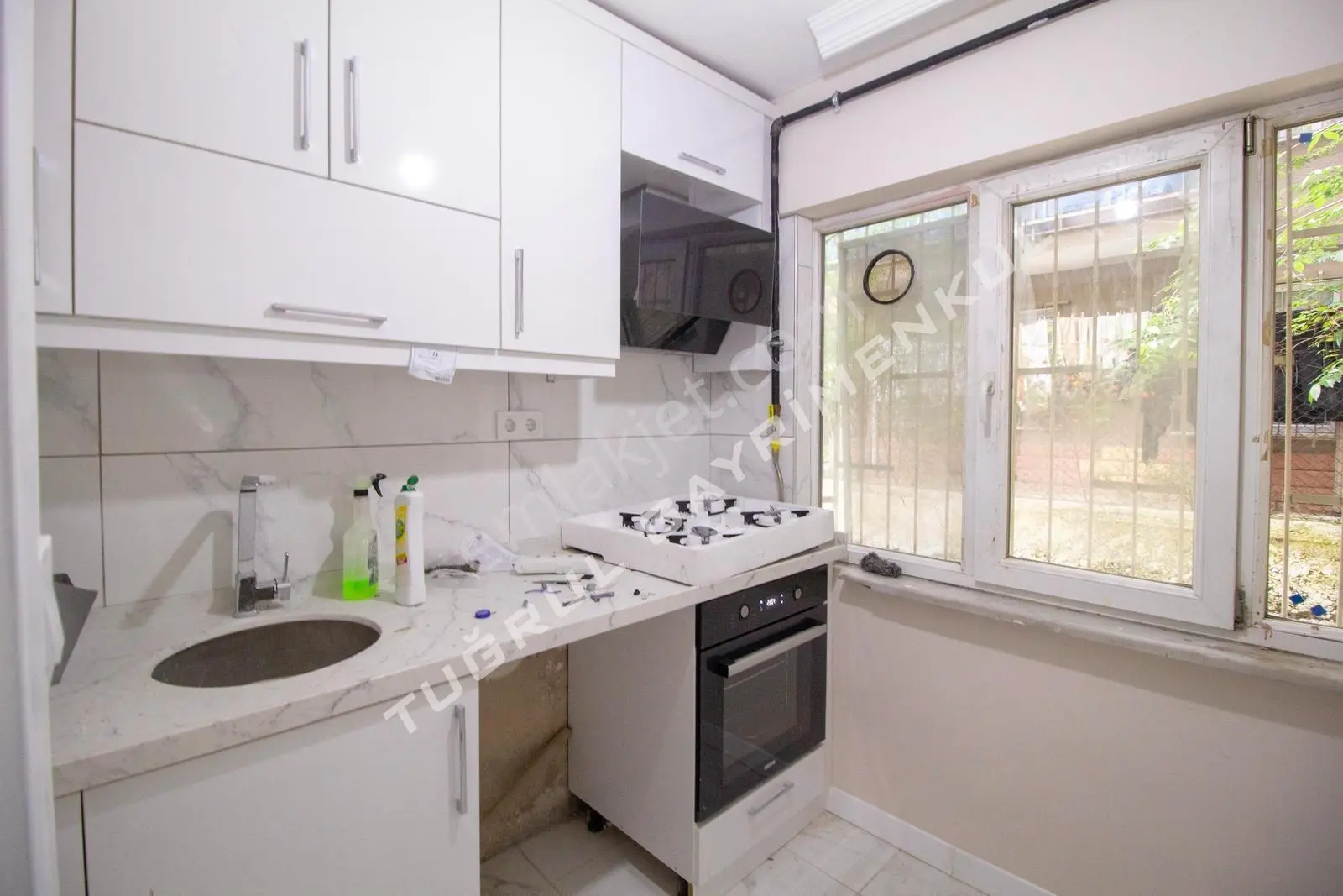 Çırpan Mahallesin'de 3+1 Düz Giriş Daire