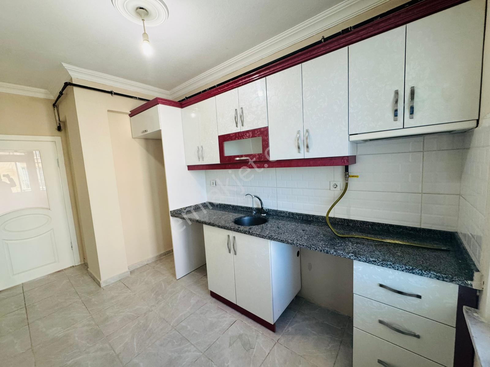 Merpa Emlak'tan Bağlık Mah'de Kiralık Kombili Cam Balkon Öncephe 2+1 - Görsel 4