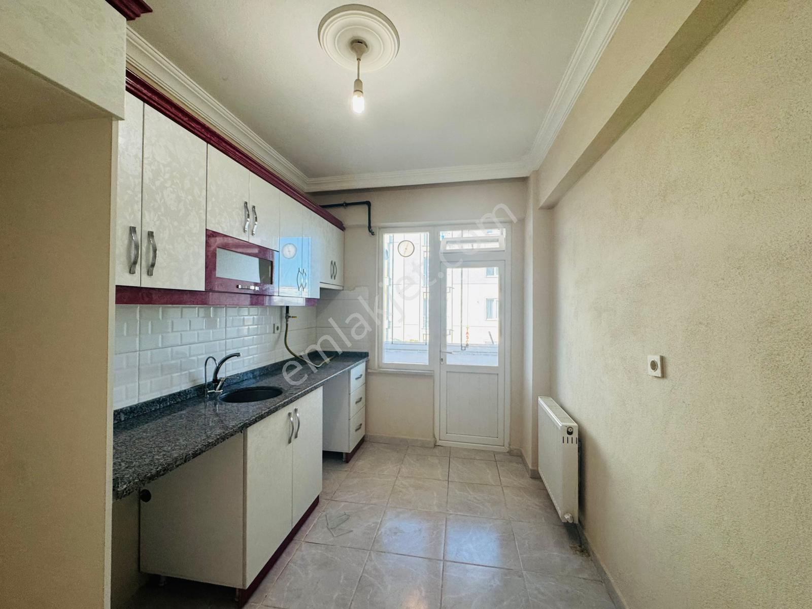 Merpa Emlak'tan Bağlık Mah'de Kiralık Kombili Cam Balkon Öncephe 2+1 - Görsel 16