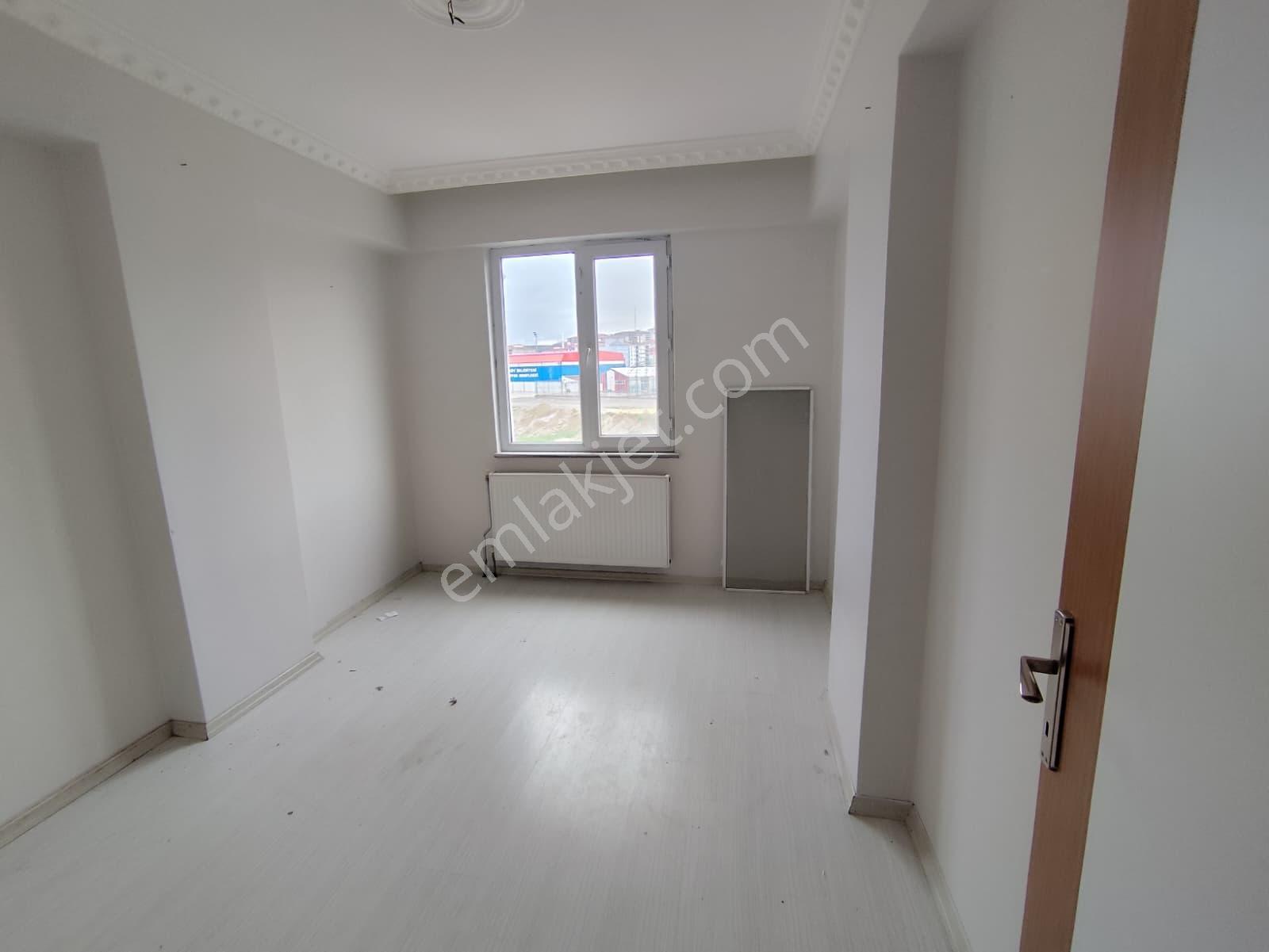 Merpa Emlak'tan Fatih Mah'de Kiralık Kombili Cam Balkonlu Arakat 2+1 - Görsel 3