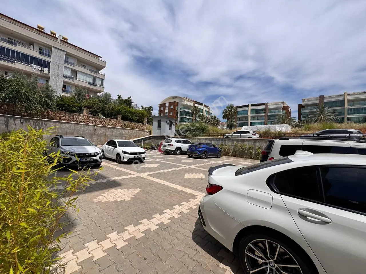 Alanya Oba Mahallesin De 50m², 1+1 Eşyasız Havuz Manzaralı Satılık Daire - Görsel 3