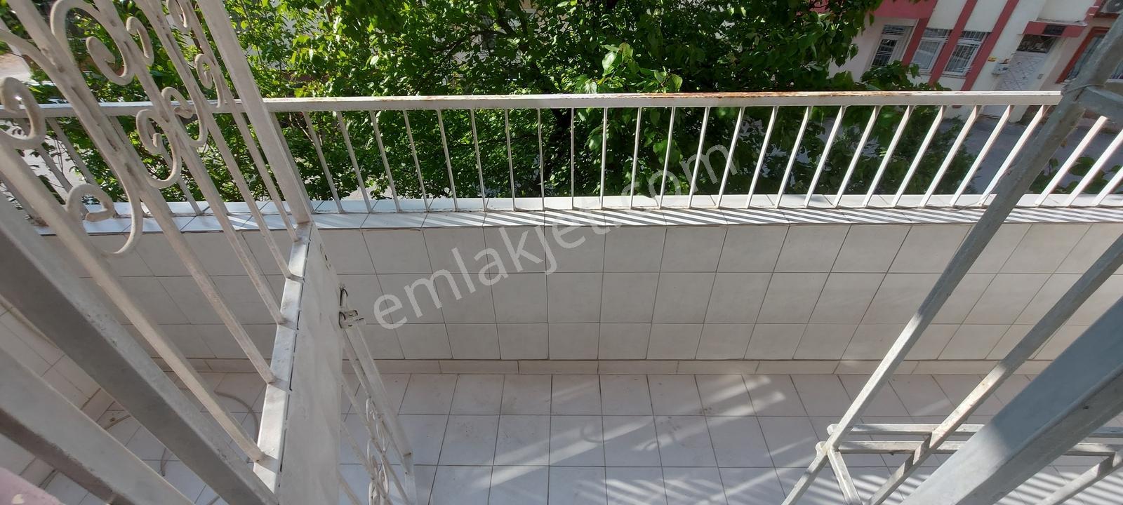 Değer'den Paşaköşkünde 1+1 Eşyalı Geniş Daire - Görsel 30