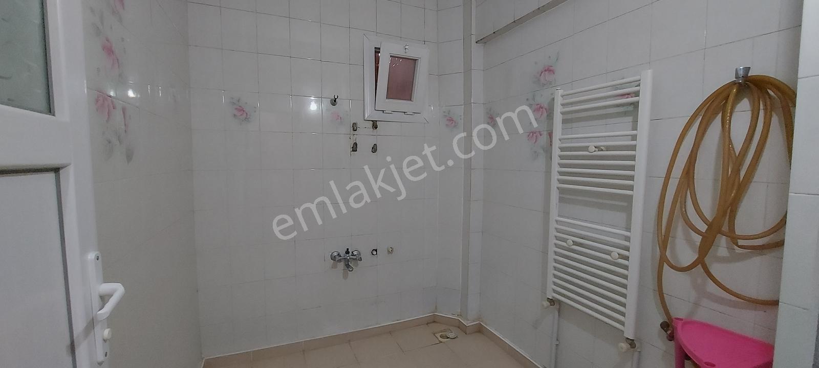 Değer'den Paşaköşkünde 1+1 Eşyalı Geniş Daire - Görsel 25