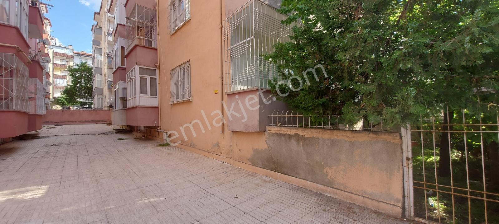 Değer'den Paşaköşkünde 1+1 Eşyalı Geniş Daire - Görsel 11