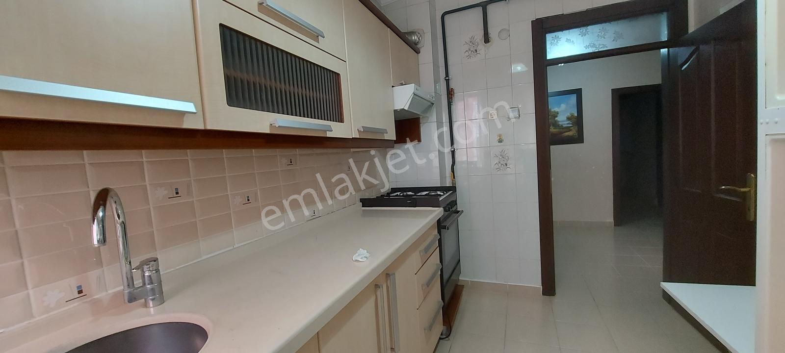 Değer'den Paşaköşkünde 1+1 Eşyalı Geniş Daire - Görsel 16