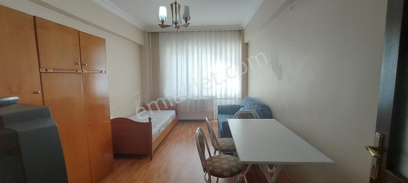 Değer'den Paşaköşkünde 1+1 Eşyalı Geniş Daire - Görsel 31