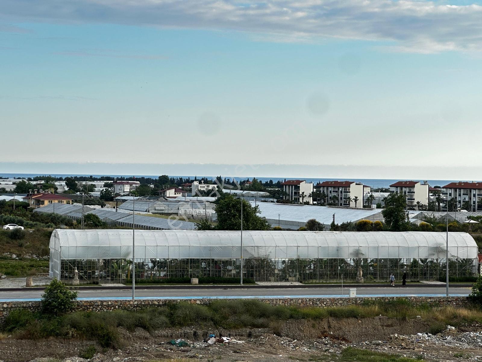 Havuz Ve Tropik Park Manzaralı Satılık 1+1 Daire - Görsel 14