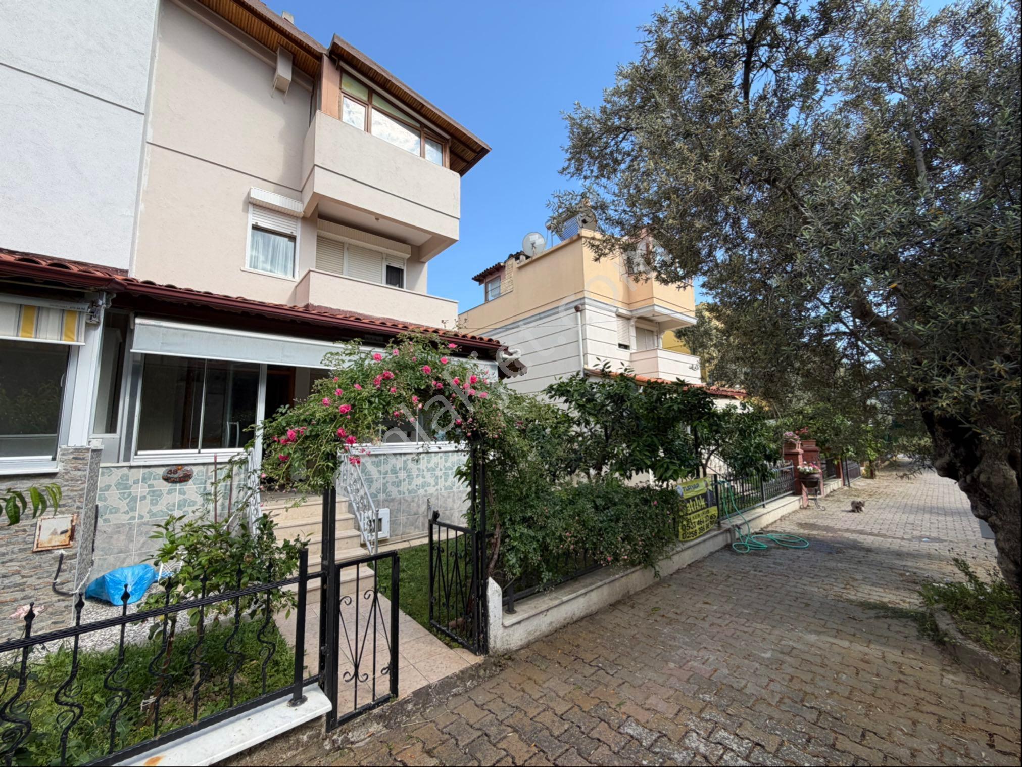 Avcılar'da Denize 100 Mt,satılık 3+1 Villa - Görsel 28