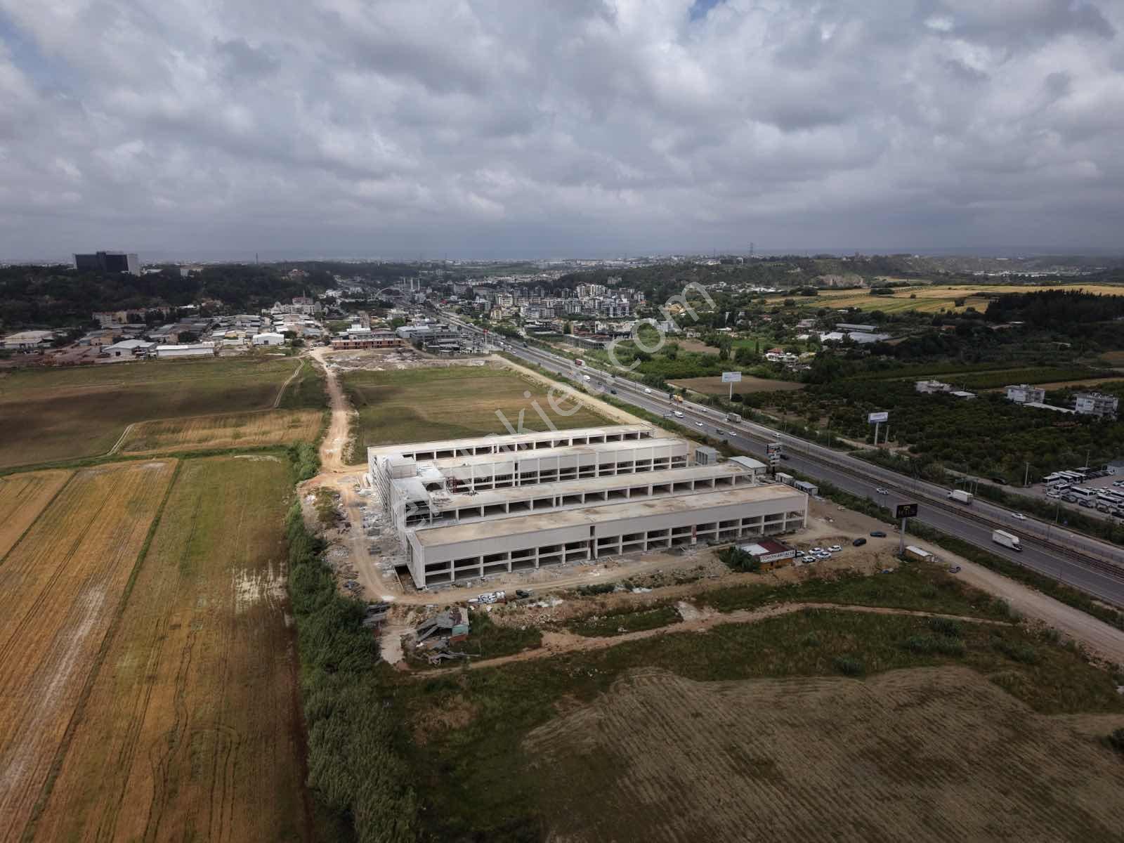 Antalya Otonomide Satılık Köşe Dükkan / İş Merkezi - Görsel 3