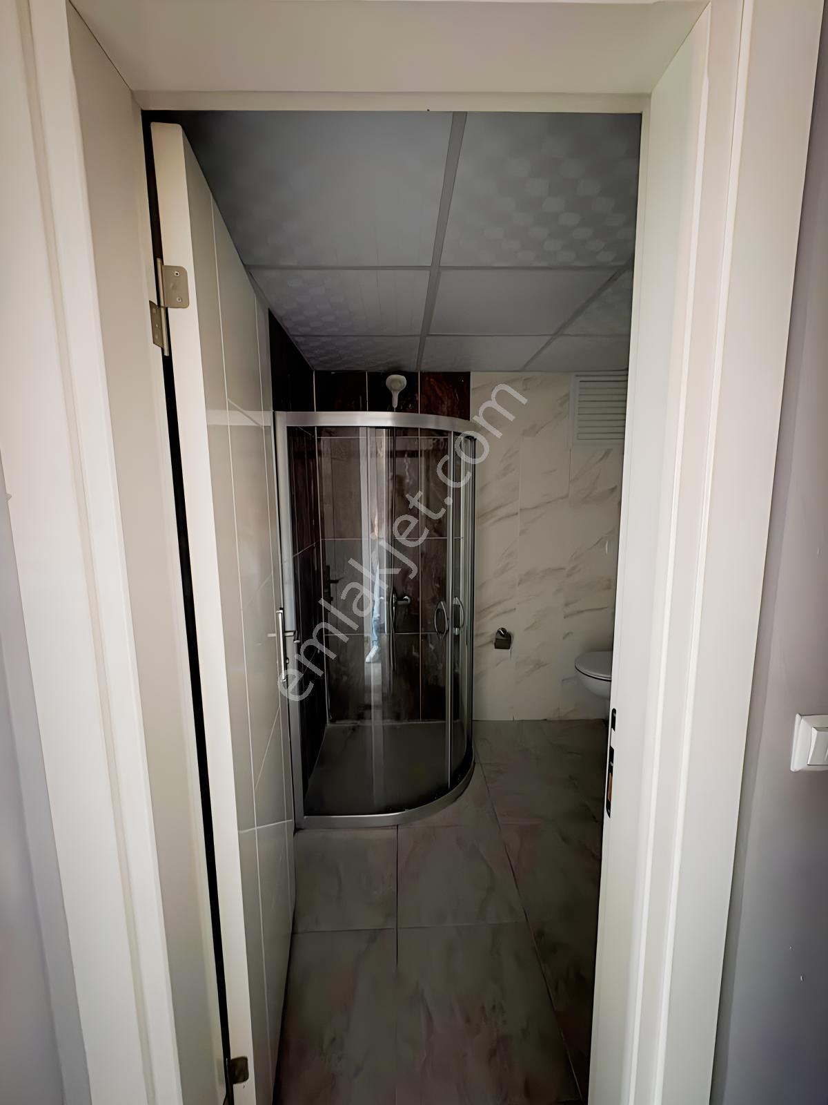 Zeybek Mahallesinde Geniş Ferah Ve Kullanışlı 2+1 Kiralık Daire - Görsel 8