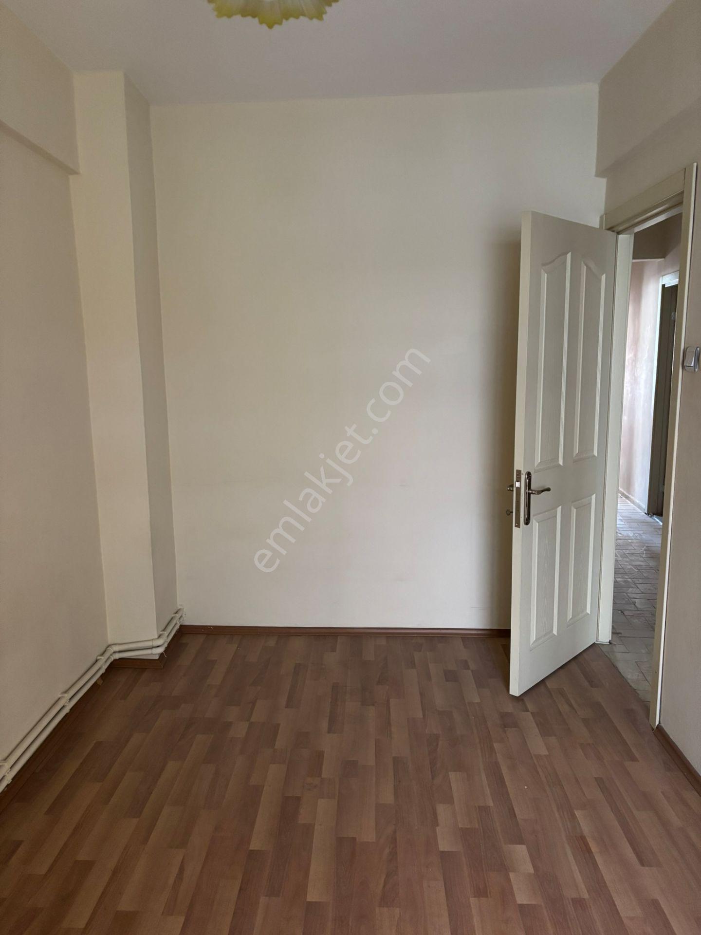 Gülbağ Yenidere Sokak / Kiralık 3+1 / 35.000 Tl - Görsel 25