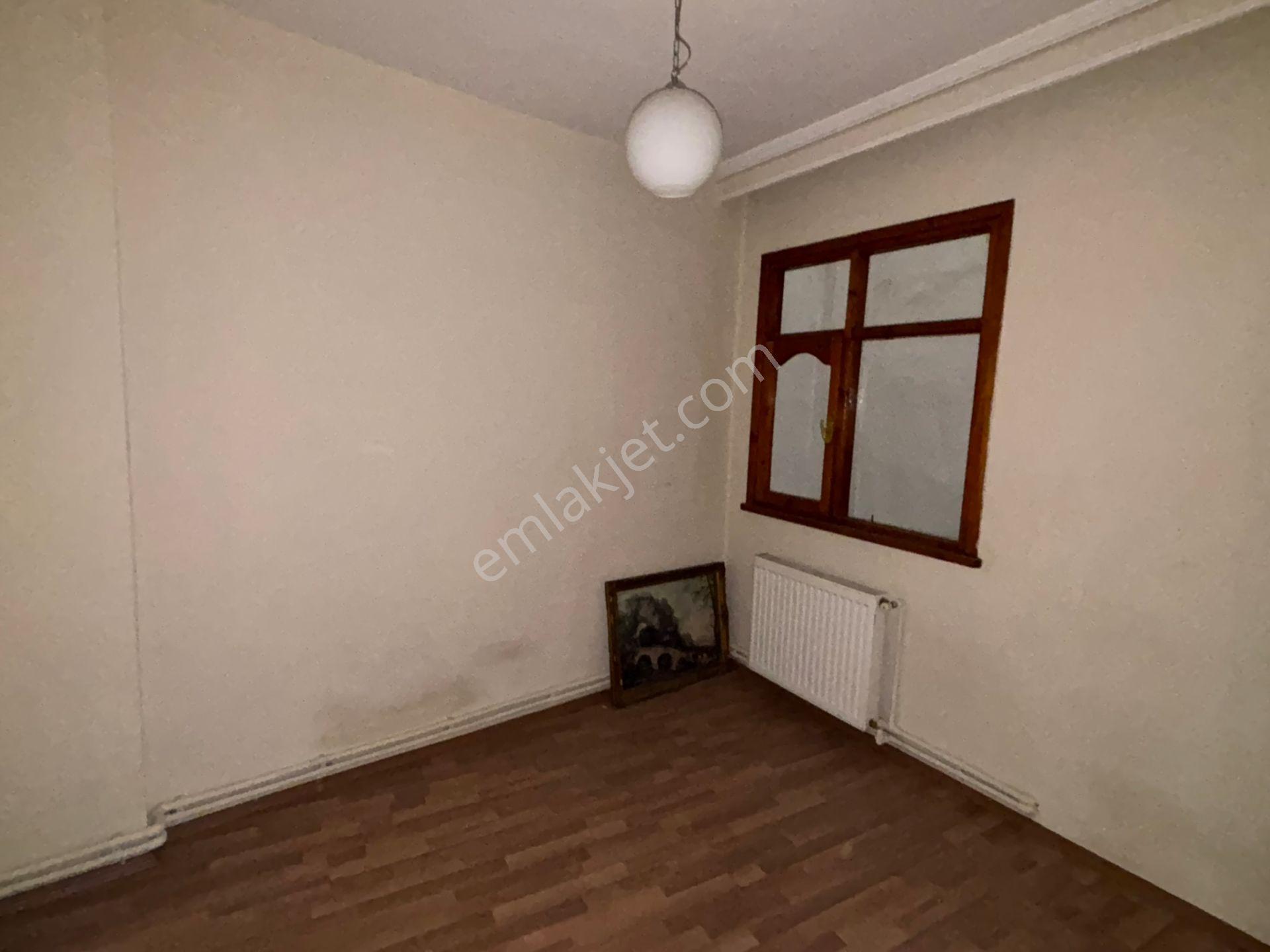 Gülbağ Yenidere Sokak / Kiralık 3+1 / 35.000 Tl - Görsel 14