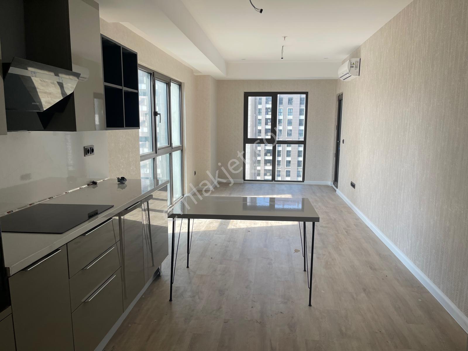 Beylikdüzü Kameroğlu Metrohome Havuz Cephe 79 M2 1+1 Daire - Görsel 12