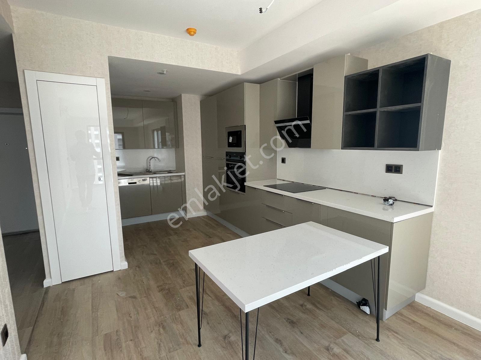 Beylikdüzü Kameroğlu Metrohome Havuz Cephe 79 M2 1+1 Daire - Görsel 33
