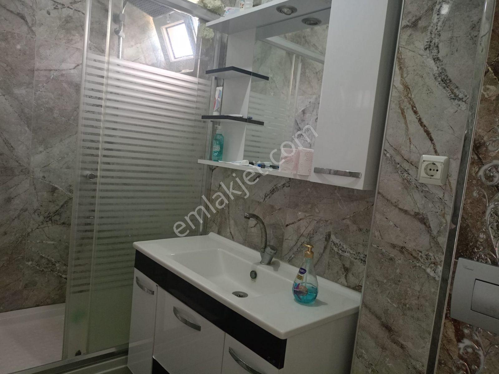 Cumhuriyet Mahallesi Merkezi Konum'da 3+1 Kiralık Villa - Görsel 17