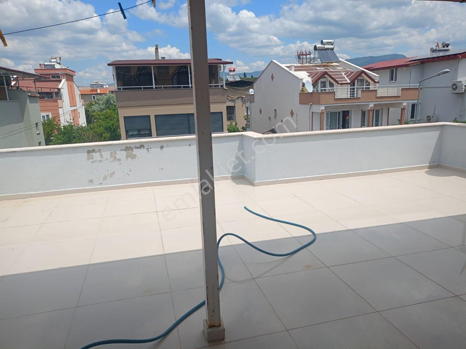 Cumhuriyet Mahallesi Merkezi Konum'da 3+1 Kiralık Villa - Görsel 16