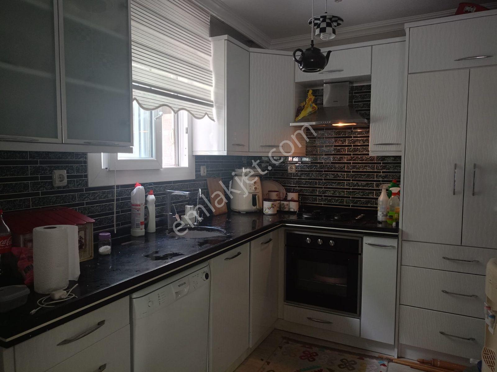 Cumhuriyet Mahallesi Merkezi Konum'da 3+1 Kiralık Villa - Görsel 9
