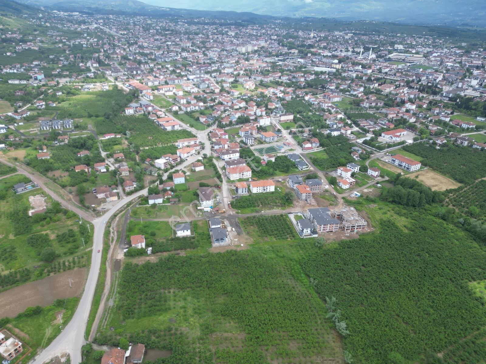 Sakarya Hendek Merkezde 2305m² 3 Kat İmarlı 3 Cephe Satılık Arsa - Görsel 3