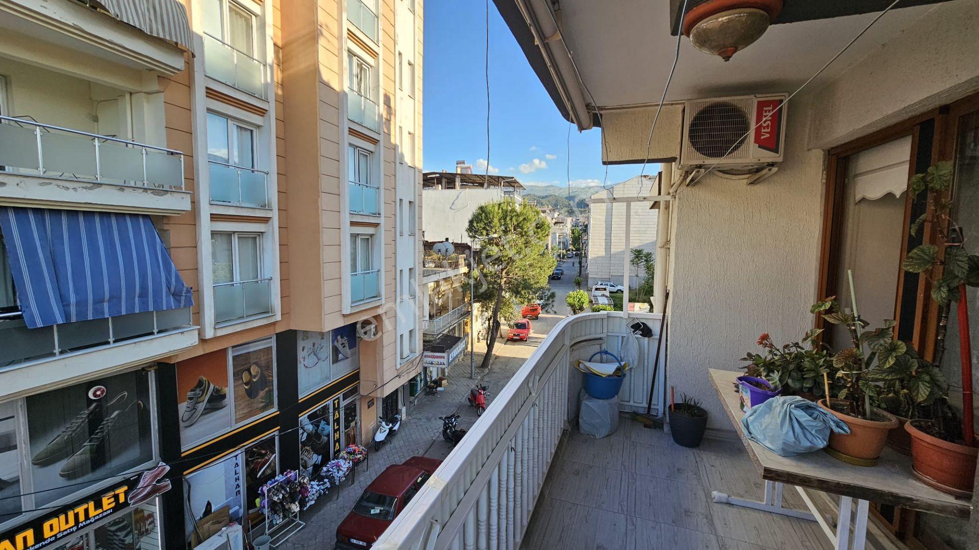 Yuvam Gayrimenkul'den Satılık Salihli Eskicami Mah. Çınarlı Cad. 3+1 135m2 Daire - Görsel 12
