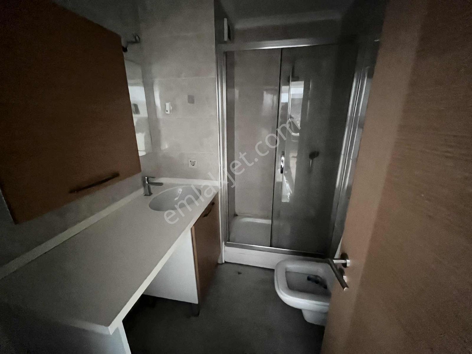 Maltepe Zümrütevlerde 1+1 Güvenlikli Site İçerisinde Ferah Daire - Görsel 21