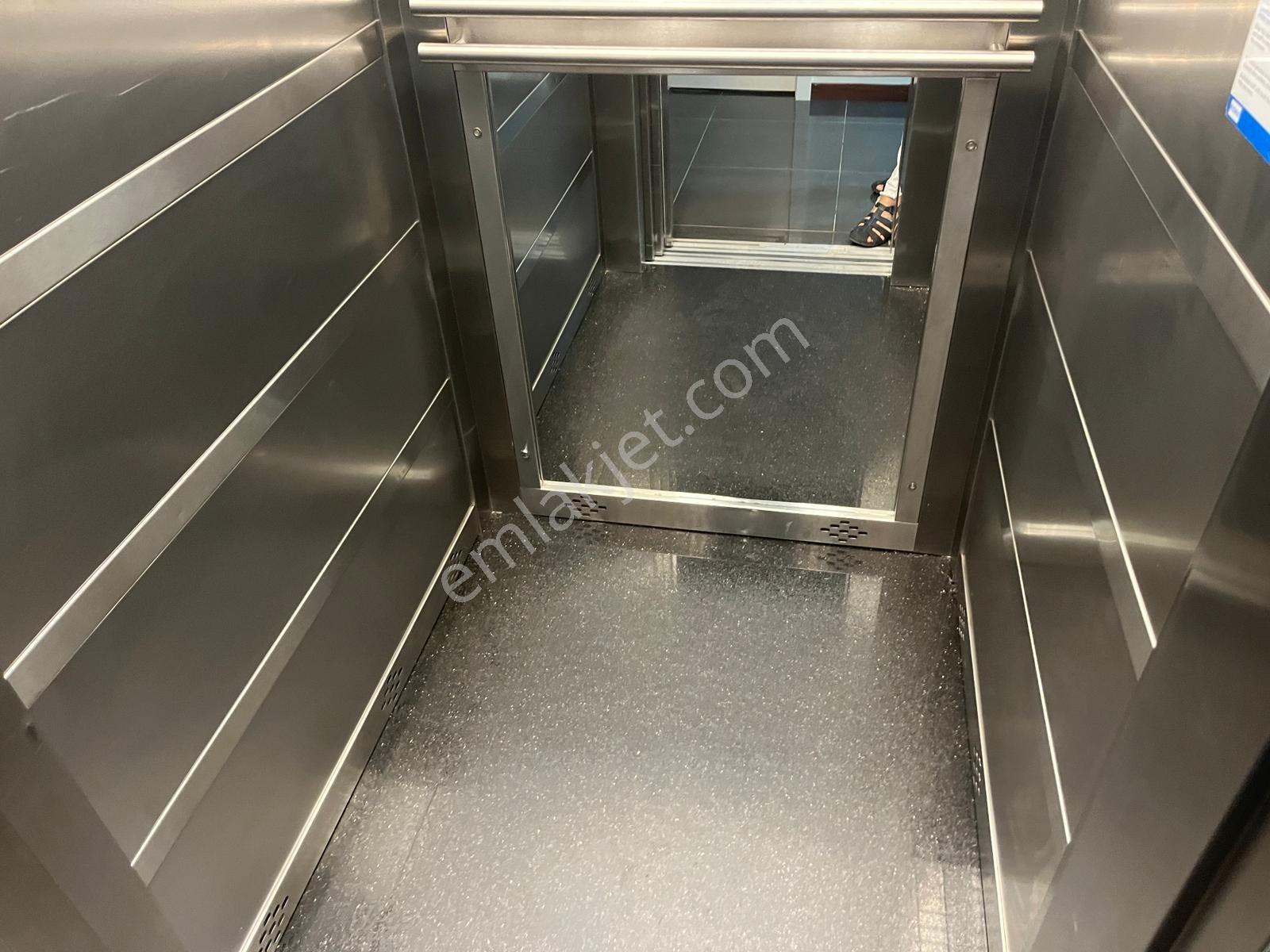 Maltepe Zümrütevlerde 1+1 Güvenlikli Site İçerisinde Ferah Daire - Görsel 10