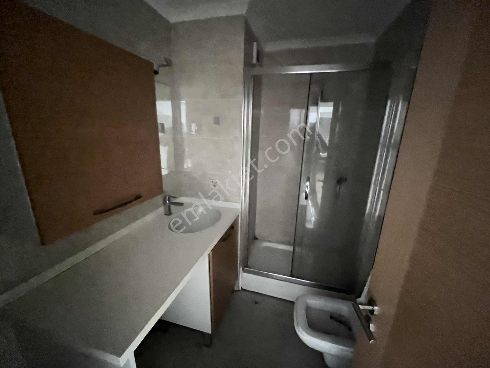 Maltepe Zümrütevlerde 1+1 Güvenlikli Site İçerisinde Ferah Daire - Görsel 8