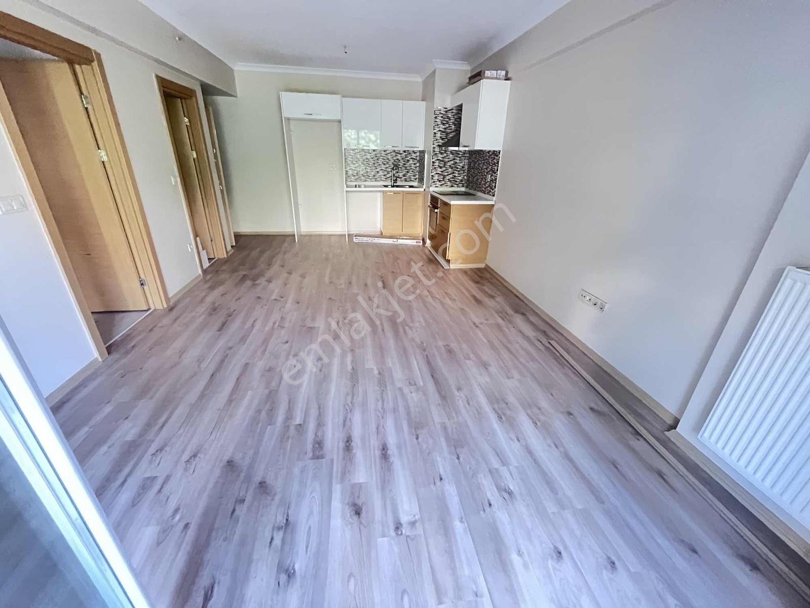 Maltepe Zümrütevlerde 1+1 Güvenlikli Site İçerisinde Ferah Daire - Görsel 20