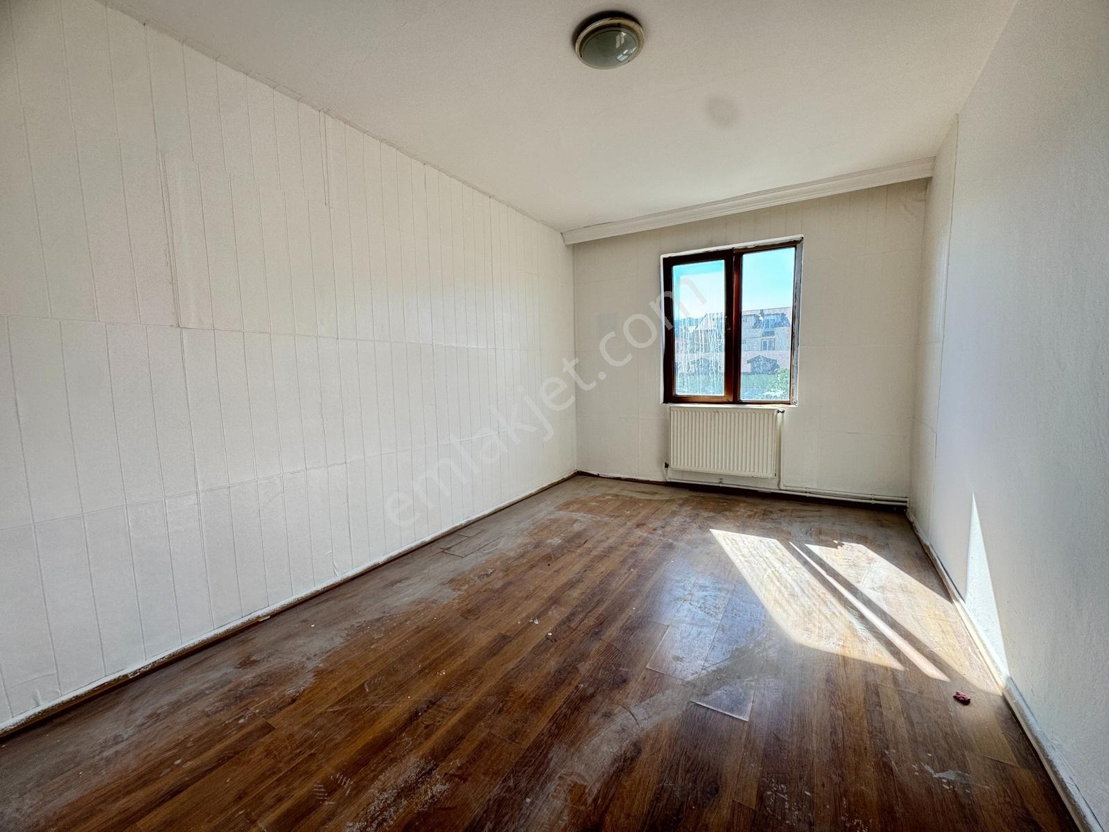 Zübeyde Hanım Caddesine Cephe Geniş Balkonlu 2+1 Kiralık Daire - Görsel 18