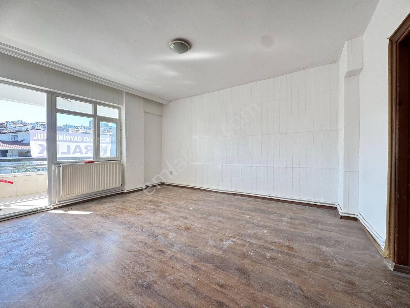 Zübeyde Hanım Caddesine Cephe Geniş Balkonlu 2+1 Kiralık Daire - Görsel 28