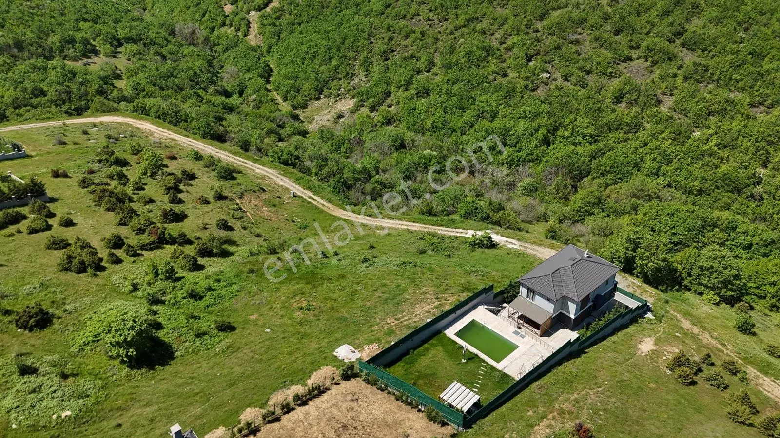 Kırklareli Vize Okçularda İskanlı Havuzlu 688 M² Villa - Görsel 2