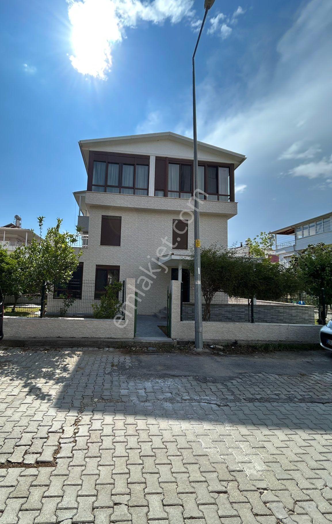 Boğazkent 5+1 Eşyalı Satılık Köşe Villa - Görsel 33