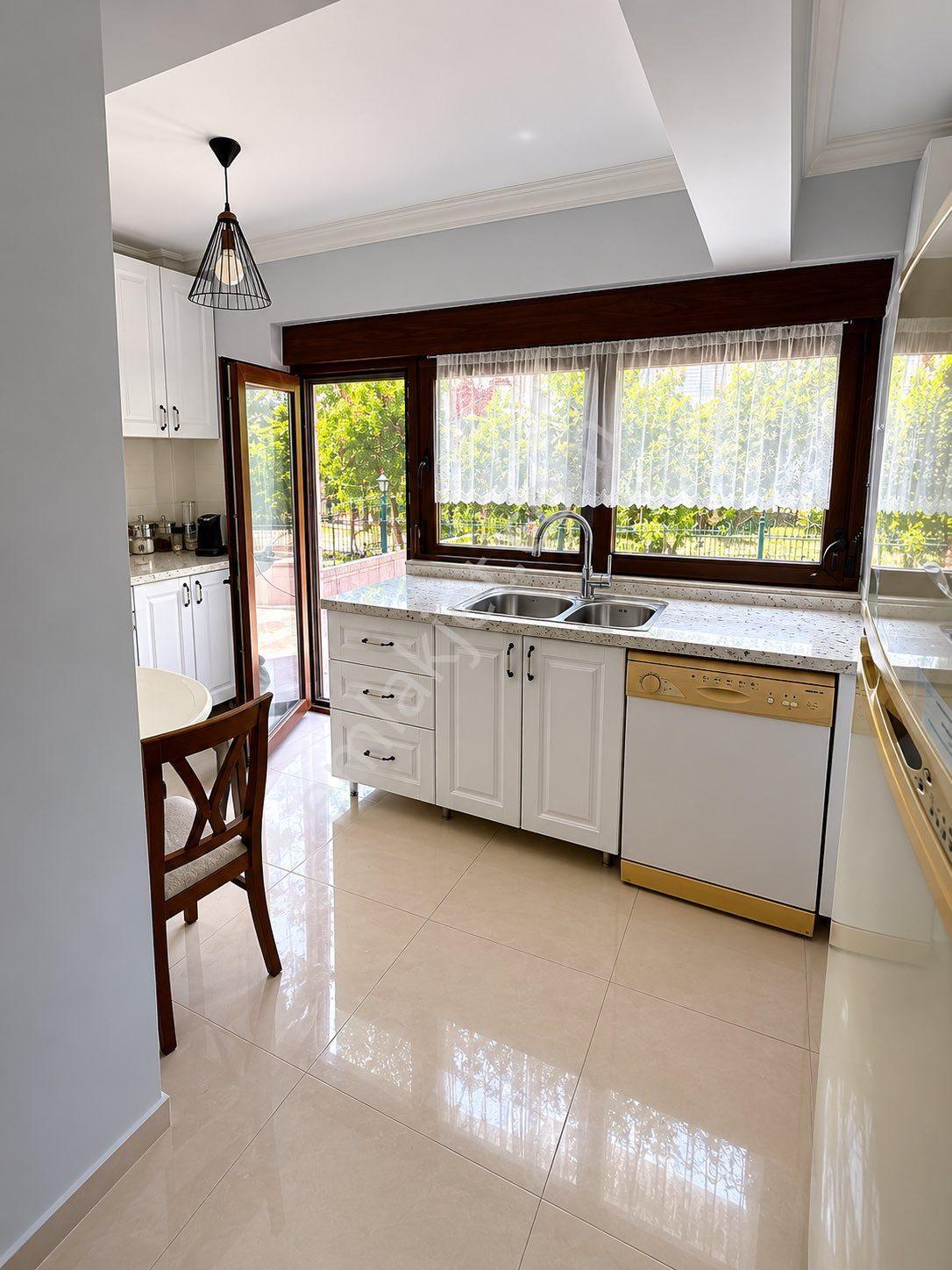 Boğazkent 5+1 Eşyalı Satılık Köşe Villa - Görsel 21