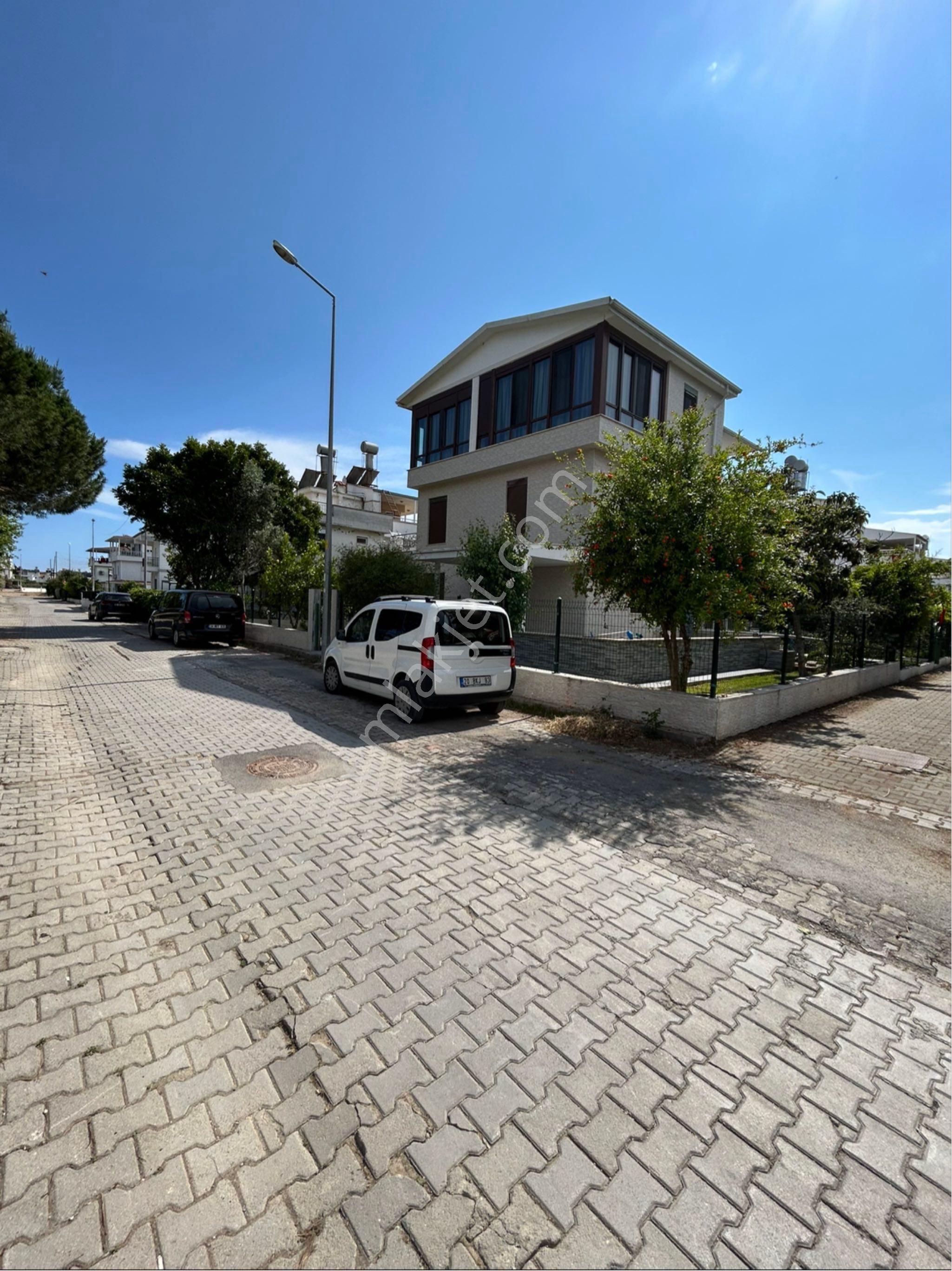 Boğazkent 5+1 Eşyalı Satılık Köşe Villa - Görsel 35