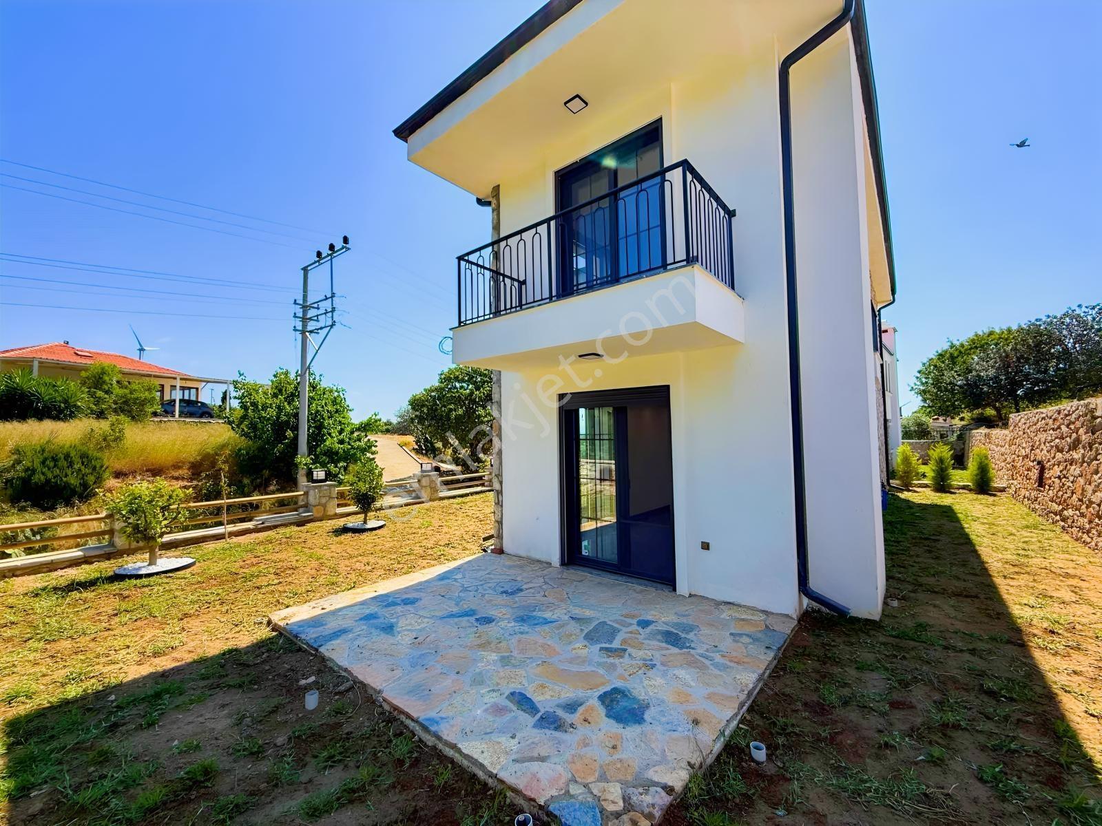Köy İçinde Modern Ve Seçkin Yaşam | Oturuma Hazır 3+1 Lüks Villa - Görsel 7