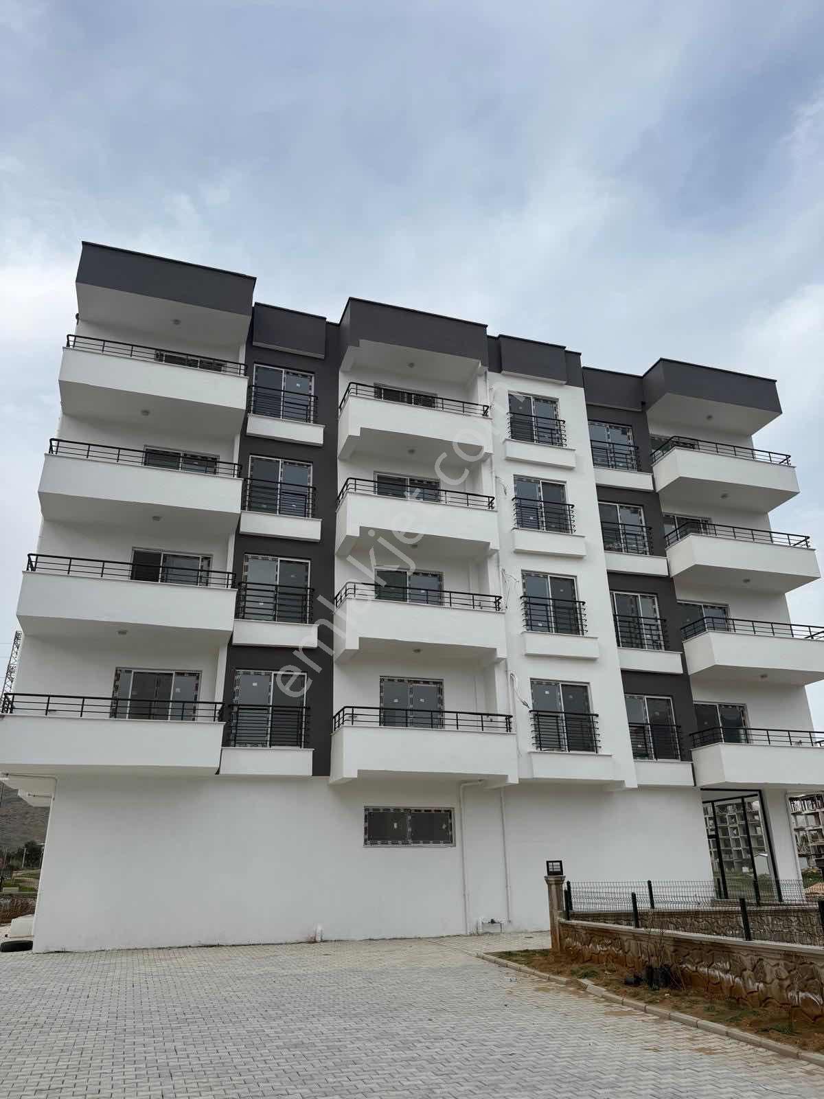 Yeşilovacık Komple Bina 12 Daire