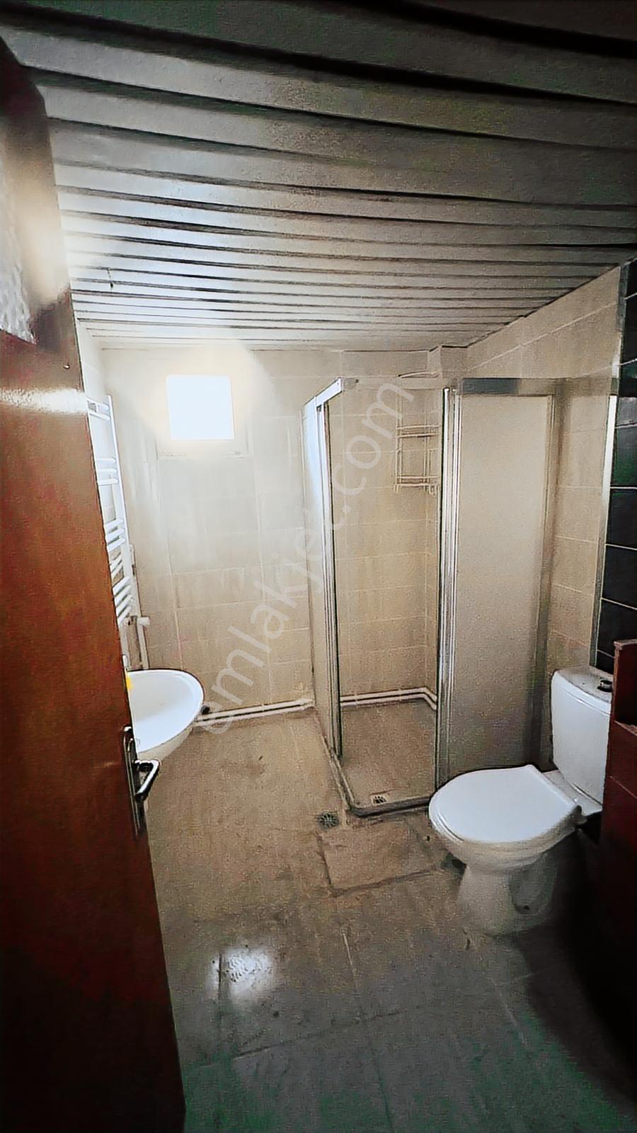 Karşıyaka Örnekköy'de Site İçerisinde 2+1 Doğalgazlı Kiralık - Görsel 20
