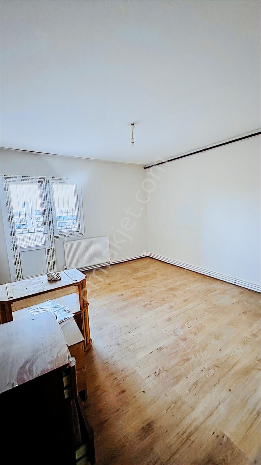Karşıyaka Örnekköy'de Site İçerisinde 2+1 Doğalgazlı Kiralık - Görsel 8