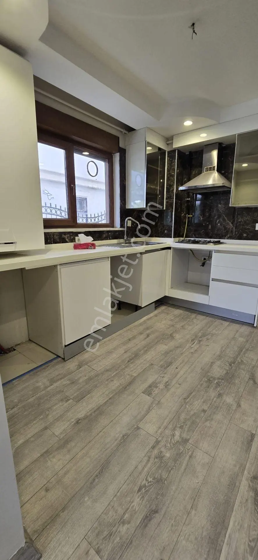Pendik Burun Marina’ya 5 Dakika Bahçeli Ters Dubleks 145 M² Brüt - Görsel 24