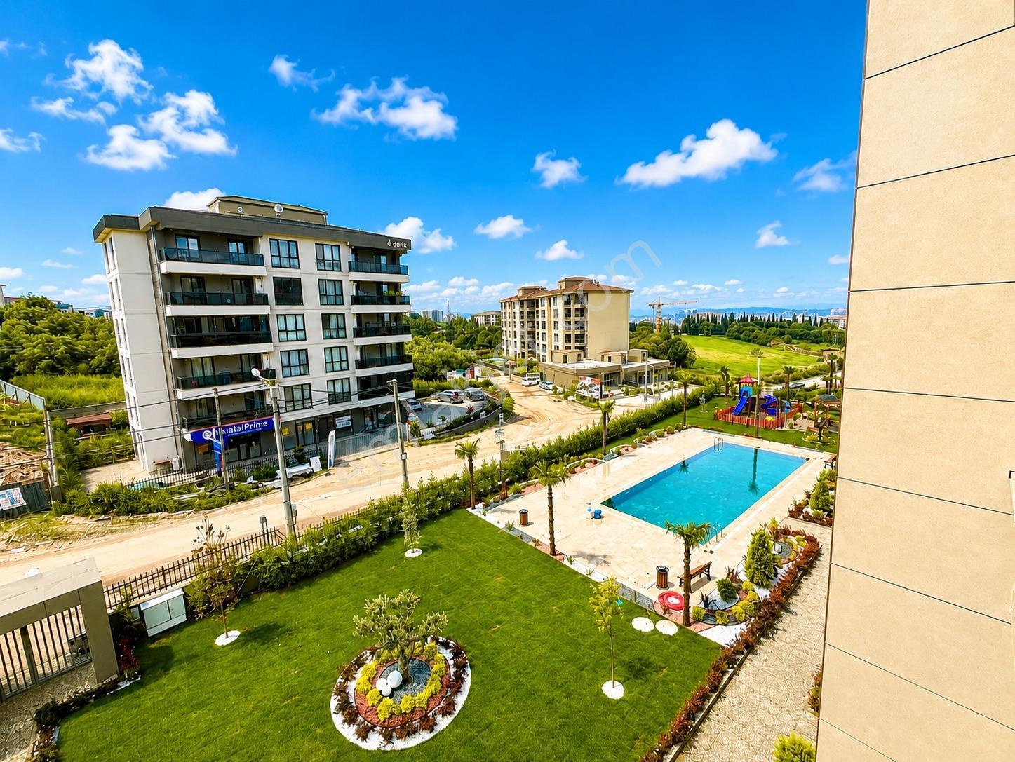 Balat Doğanköy'de Prestijli Site İçerisinde 3+1 Daire