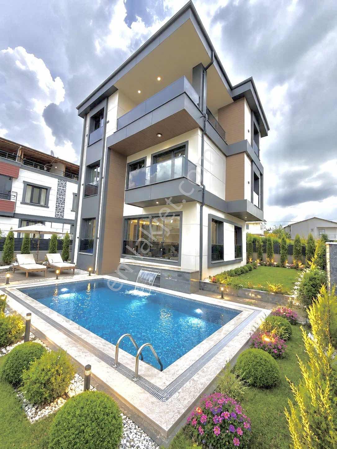 [[mia Grup]] Müstakil Havuzlu Ultra Lüx 4+1 Villa Deniz Manzarlı