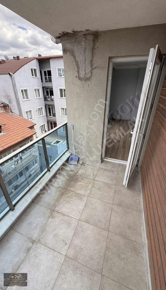 Sinanoğlu'dan İstasyon Caddesi'nde Ara Kat Asansörlü Lüks Daire - Görsel 8