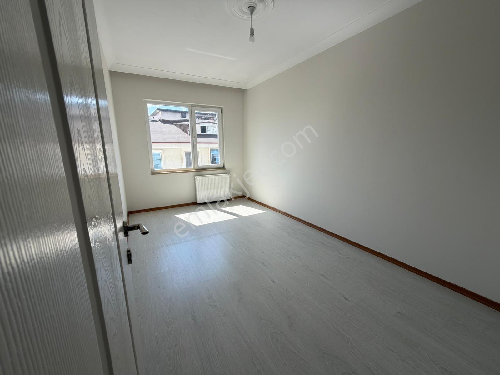 Edremit Eroğlan'da Kapalı Otoparklı Lüks 3+1 Kiralık Daire - Görsel 39