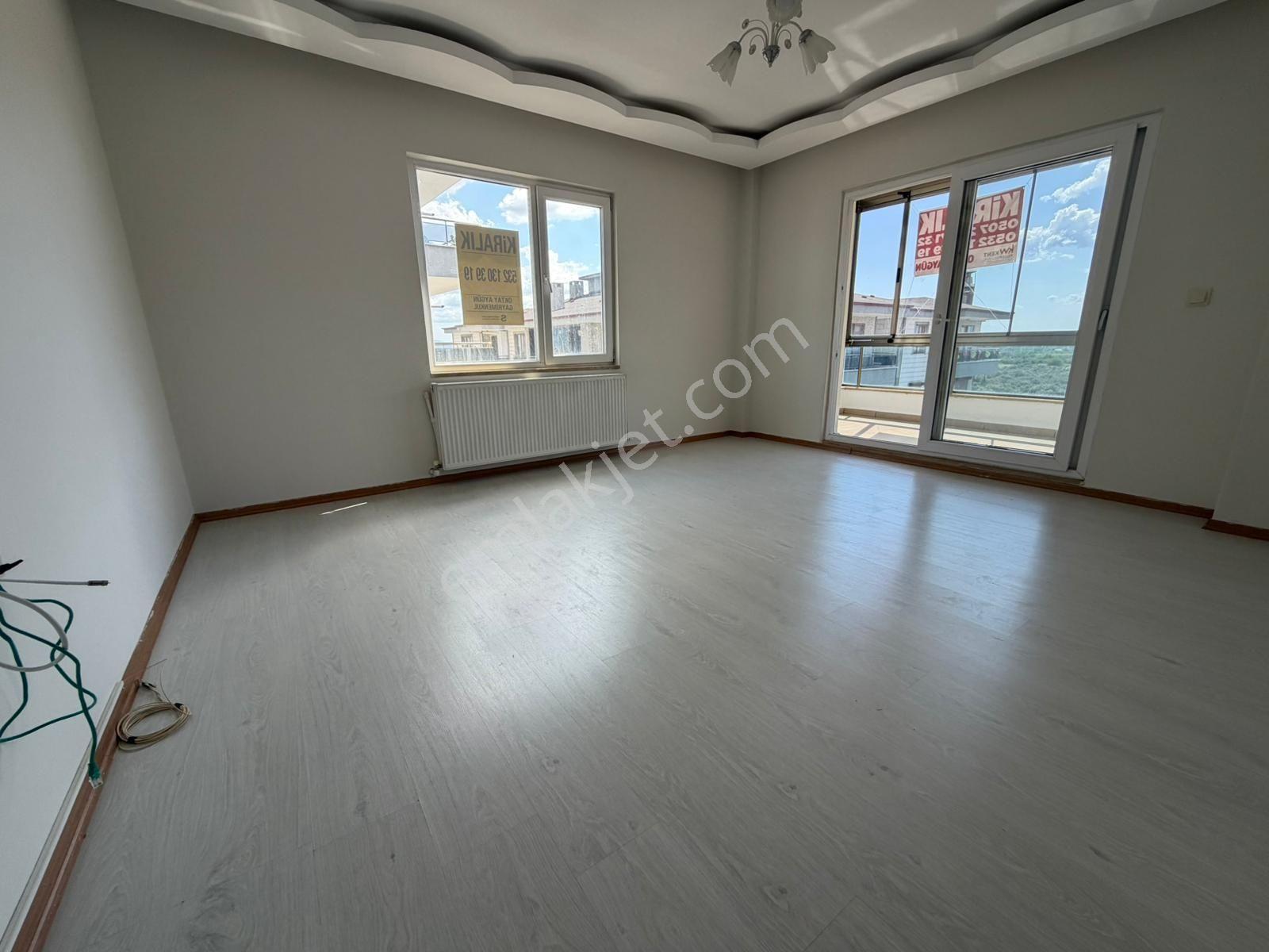 Edremit Eroğlan'da Kapalı Otoparklı Lüks 3+1 Kiralık Daire - Görsel 29